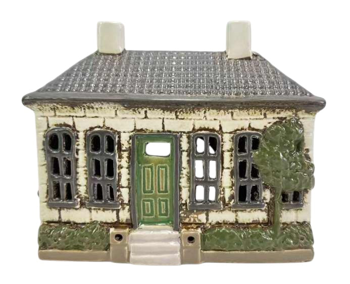 LH103 Green Garden Cottage